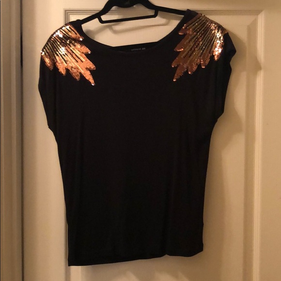 Tops - Picture 2 of 2